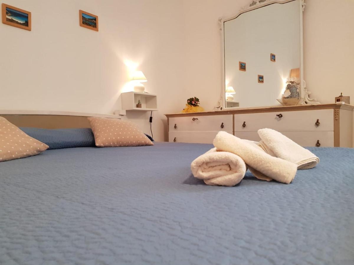 Bed and Breakfast Casa Di Giu Porto Torres Exterior foto